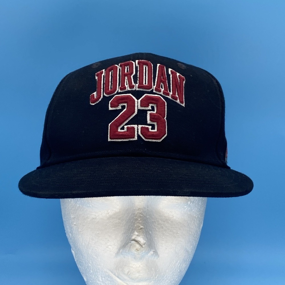 Vintage-Vibe Air Jordan Youth Flat Brim Snapback-Classic Bred Colorway